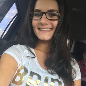 Meet your Posher, Katelynn